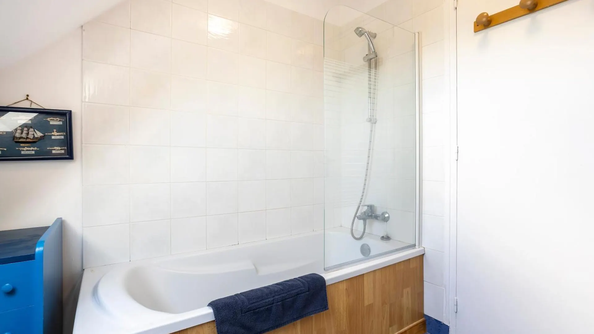 La Maison A Landebec Фуэнан 0*,  Франция